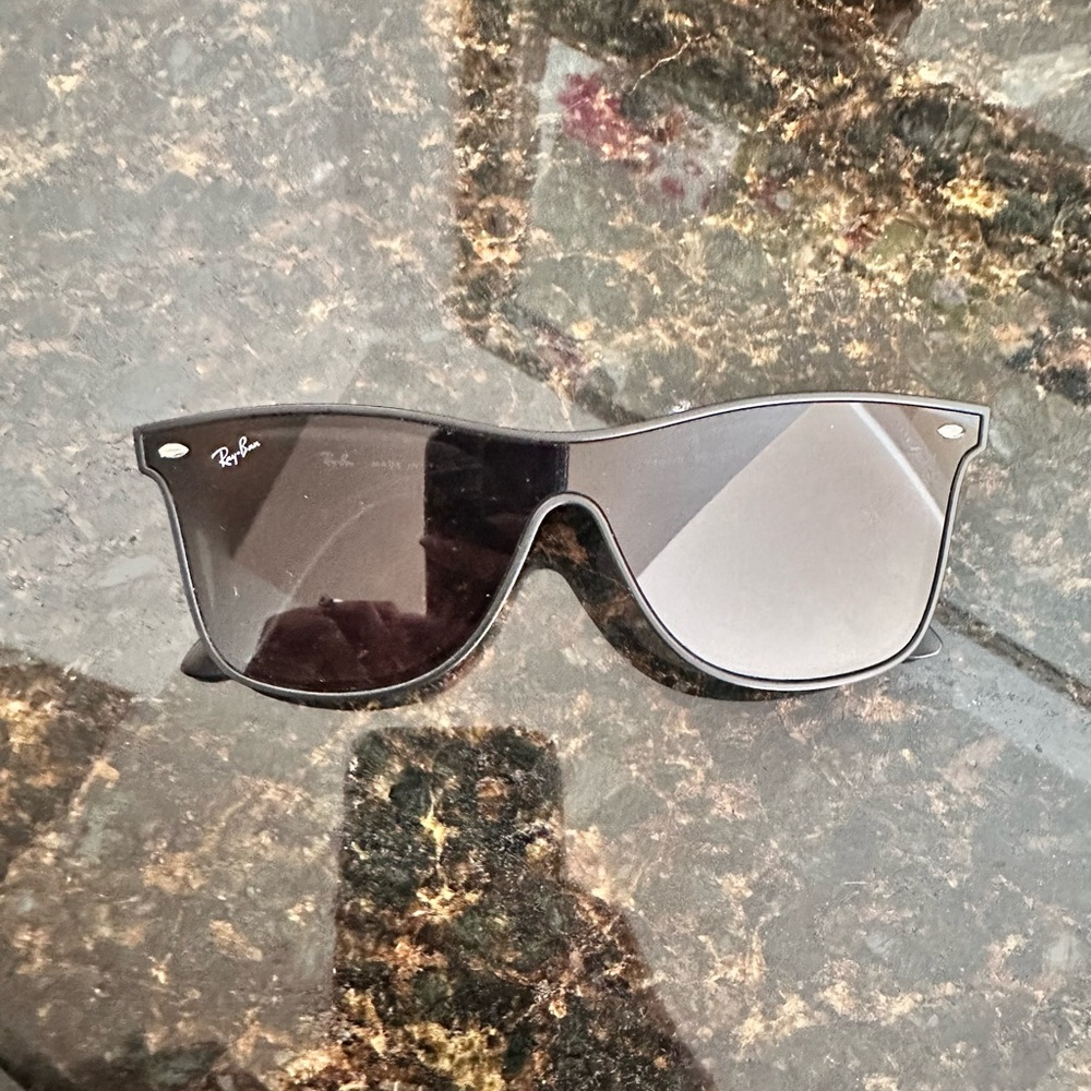 Ray Ban Wayfarer sunglasses